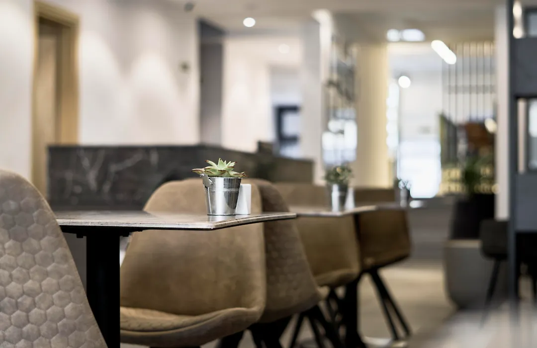 Mr Todd Hotel-1
